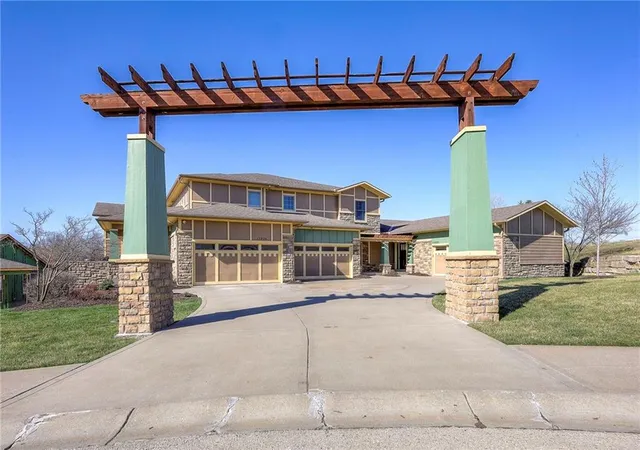 3rd image of 15924 Buena Vista St, Stilwell, KS 66085 | MLS# 2631369