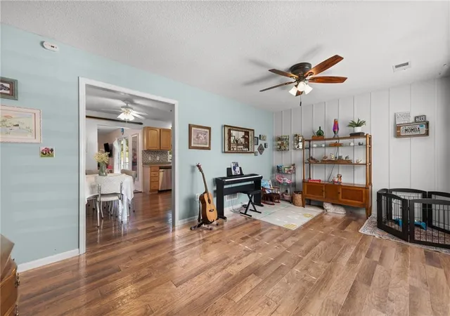 3rd image of 5520 Barton Ln, Shawnee, KS 66203 | MLS# 2631377