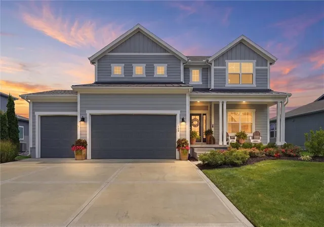 1st image of 140 Se Riley St, Blue Springs, MO 64064 | MLS# 2631384