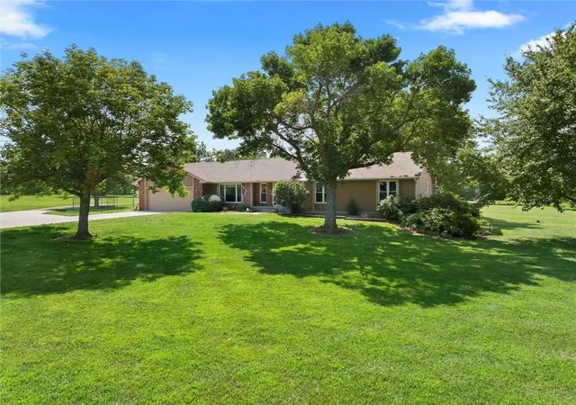 1st image of 3735 53rd St, Berryton, KS 66409 | MLS# 2631385