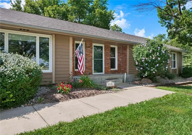 2nd image of 3735 53rd St, Berryton, KS 66409 | MLS# 2631385