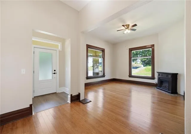 Photo 4 of Sale Pending at 2420 Jules St, Saint Joseph, MO 64501 | MLS# 2631386 | Listing updated on 2026-08-13