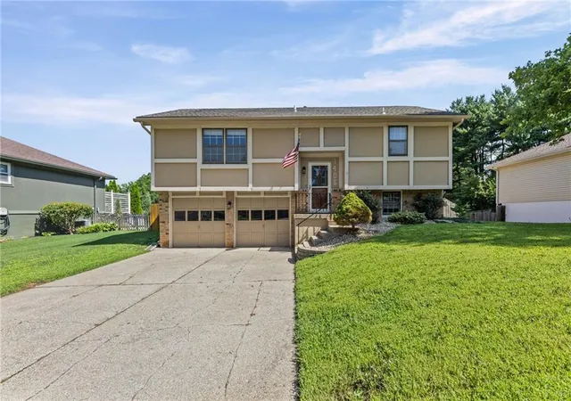 Photo 1 of Sale Pending at 1406 Se 2nd Street, Lee's Summit, MO 64063 | MLS# 2631388 | Listing updated on 2026-09-13