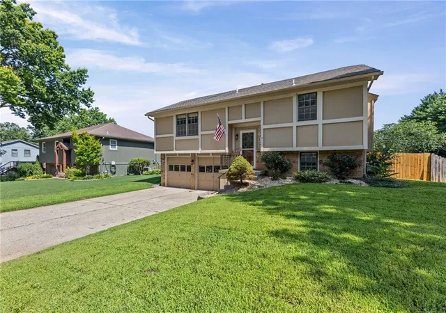 Photo 2 of Sale Pending at 1406 Se 2nd Street, Lee's Summit, MO 64063 | MLS# 2631388 | Listing updated on 2026-09-13