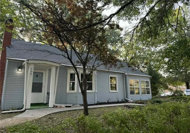 Photo 1 of Single family home for sale at 1001 N 25th Street, Saint Joseph, MO 64506 | MLS# 2631396 | Listing updated on 2026-08-07