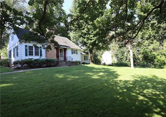 2nd image of 115 E 8th Street, Eudora, KS 66025 | MLS# 2631397