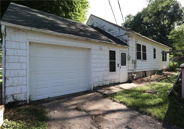 3rd image of 115 E 8th Street, Eudora, KS 66025 | MLS# 2631397