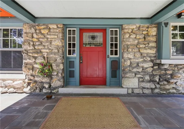Photo 3 of Sale Pending at 3632 Campbell St, Kansas City, MO 64109 | MLS# 2631406 | Listing updated on 2026-08-20