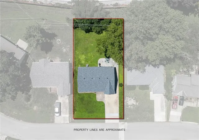 Photo 3 of Sale Pending at 1610 Brookside St, Saint Joseph, MO 64506 | MLS# 2631411 | Listing updated on 2026-08-04