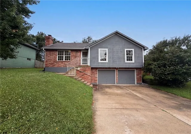 1st image of 1706 N Lazy Branch Rd, Independence, MO 64058 | MLS# 2631432