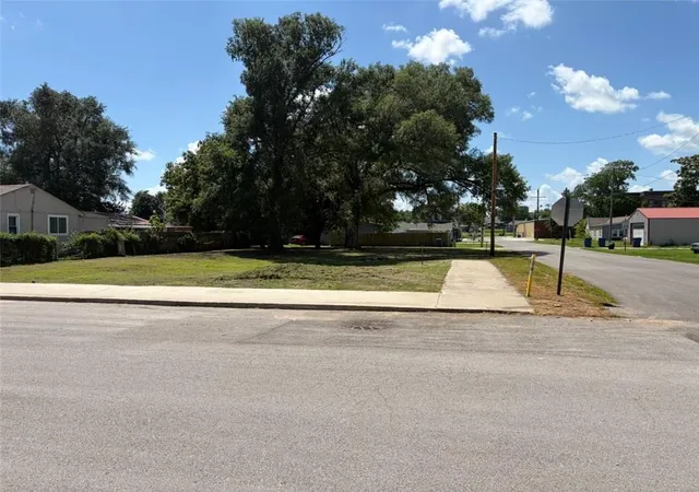 2nd image of 301 Main St, Linwood, KS 66052 | MLS# 2631435