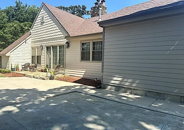 Photo 4 of Sale Pending at 1222 N 2nd Street, Independence, KS 67301 | MLS# 2631438 | Listing updated on 2026-08-20