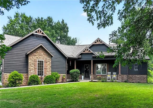 1st image of 3207 E 20th St, Pittsburg, KS 66762 | MLS# 2631443