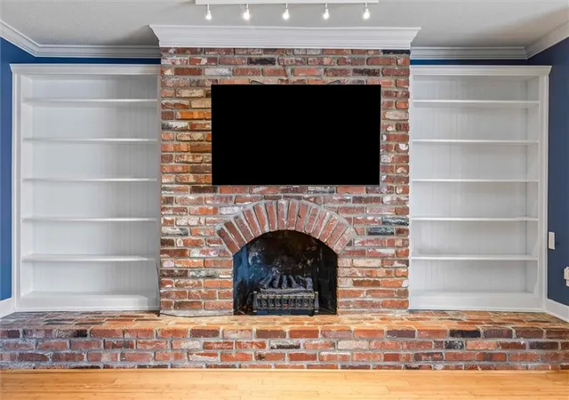 Photo 2 of Condo for sale at 4056 Warwick Blvd #3, Kansas City, MO 64111 | MLS# 2631447 | Listing updated on 2026-08-17