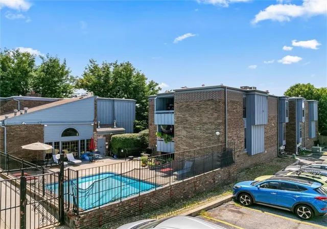 Photo 38 of Condo for sale at 4056 Warwick Blvd #3, Kansas City, MO 64111 | MLS# 2631447 | Listing updated on 2026-08-17
