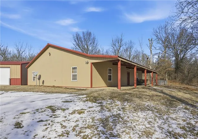 Photo 1 of Sale Pending at 3014 W 4th Street, Pittsburg, KS 66762 | MLS# 2631448 | Listing updated on 2026-09-01