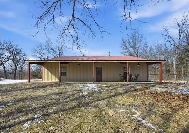 Photo 2 of Sale Pending at 3014 W 4th Street, Pittsburg, KS 66762 | MLS# 2631448 | Listing updated on 2026-09-01