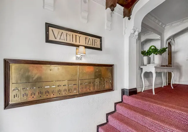 3rd image of 700 W 48Th St #202, Kansas City, MO 64112 | MLS# 2631450