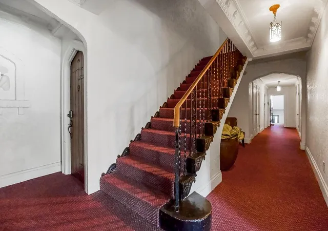 4th image of 700 W 48Th St #202, Kansas City, MO 64112 | MLS# 2631450