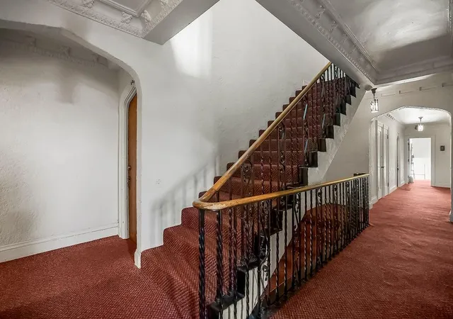 5th image of 700 W 48Th St #202, Kansas City, MO 64112 | MLS# 2631450