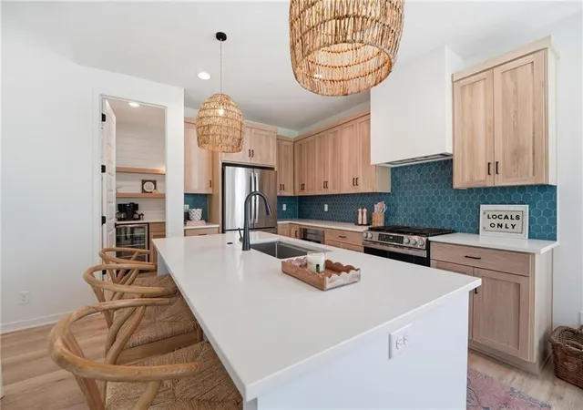 Photo 2 of Single family home for sale at 2132 Sw Wheatfield Dr, Lee's Summit, MO 64082 | MLS# 2631455 | Listing updated on 2026-08-30