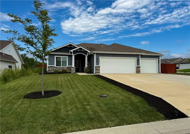 Homes for sale in Lawrence, KS | 2617 Bridgewater Dr, Lawrence, KS 66046 | MLS# 2631456