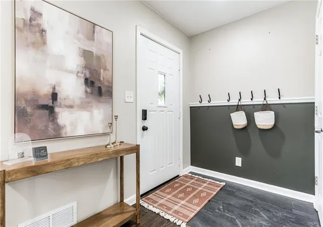 3rd image of 6502 N Main St, Kansas City, MO 64118 | MLS# 2631461