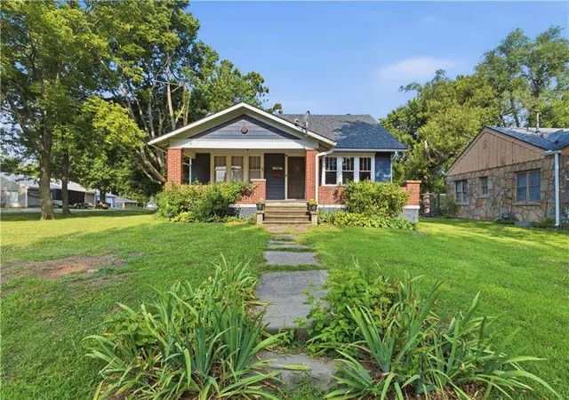 1st image of 1104 S Market St, Holden, MO 64040 | MLS# 2631464