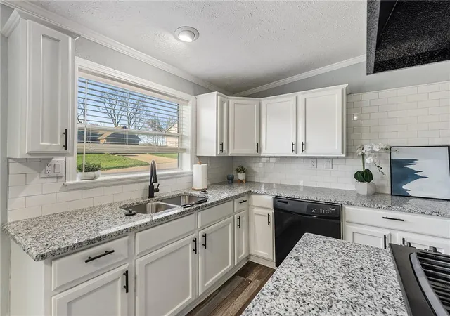 Photo 4 of Sale Pending at 13732 Lawrence Ave, Bonner Springs, KS 66012 | MLS# 2631469 | Listing updated on 2026-09-03