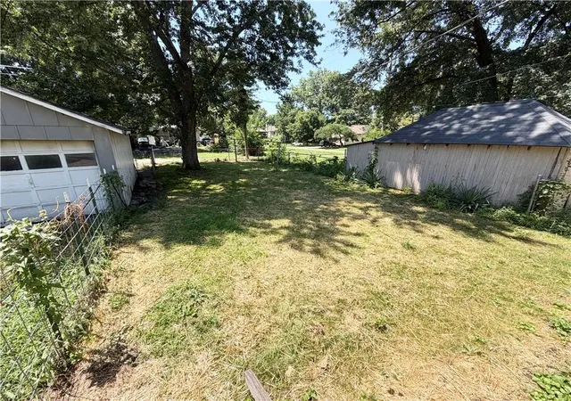 14th image of 1104 S Sneed Ave, Sedalia, MO 65301 | MLS# 2631471
