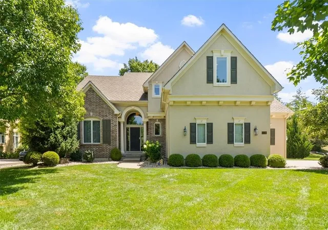 1st image of 14109 Meadow Ln, Overland Park, KS 66224 | MLS# 2631475