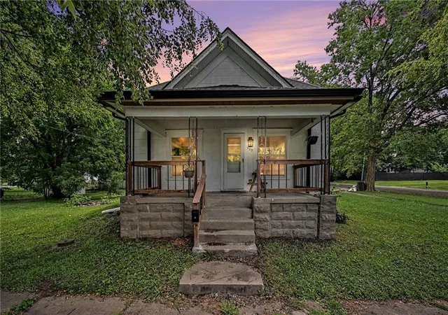 16th image of 209 S Mulberry St, Plattsburg, MO 64477 | MLS# 2631477