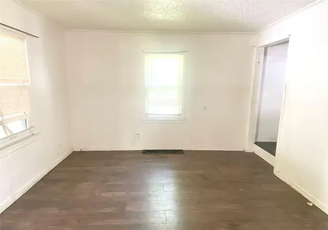 Photo 2 of Sale Pending at 4342 Myrtle Ave, Kansas City, MO 64130 | MLS# 2631485 | Listing updated on 2026-07-25
