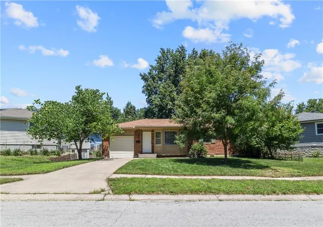 Photo 1 of Sale Pending at 15406 E 36th Street S, Independence, MO 64055 | MLS# 2631490 | Listing updated on 2026-08-22