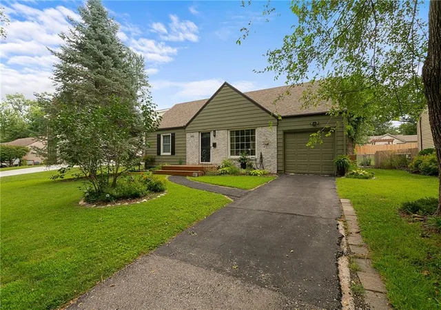 1st image of 5315 W 71st Ter, Prairie Village, KS 66208 | MLS# 2631508
