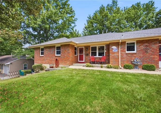Photo 3 of Single family home for sale at 123 Grove Ave, Bonner Springs, KS 66012 | MLS# 2631511 | Listing updated on 2026-09-08