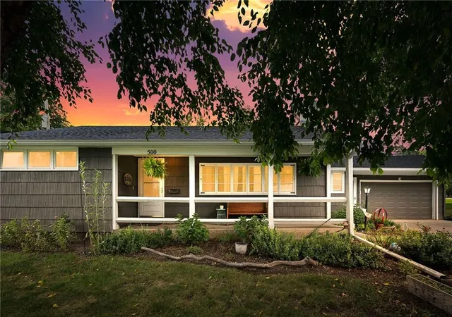 Photo 1 of Single family home for sale at 500 Sw 4th Street, Lees Summit, MO 64063 | MLS# 2631535 | Listing updated on 2026-09-01