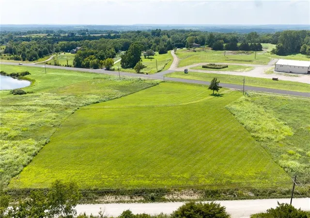 Homes for sale in Linwood, KS | 18261 Linwood Rd, Linwood, KS 66052 | MLS# 2631536