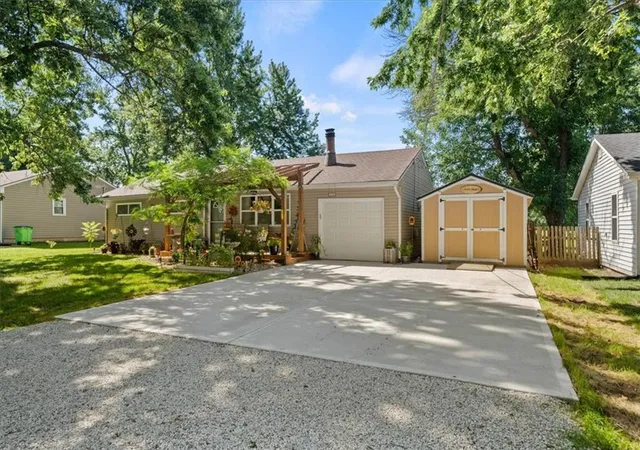 Photo 2 of Single family home for sale at 316 E 7th Street, Wellsville, KS 66092 | MLS# 2631537 | Listing updated on 2026-07-19