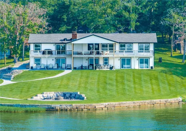Photo 1 of Single family home for sale at 490 Lake Viking Ter, Gallatin, MO 64640 | MLS# 2631564 | Listing updated on 2026-08-28