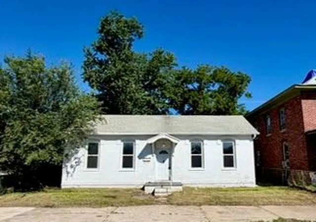 Photo 1 of Single family home for sale at 1814 St Joseph Ave, Saint Joseph, MO 64505 | MLS# 2631565 | Listing updated on 2026-07-17