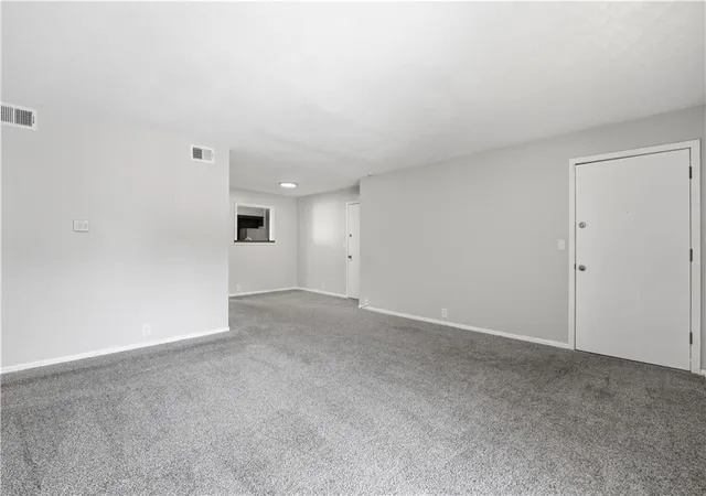 Photo 4 of Condo for sale at 408 W 104th Street #C, Kansas City, MO 64114 | MLS# 2631566 | Listing updated on 2026-09-07