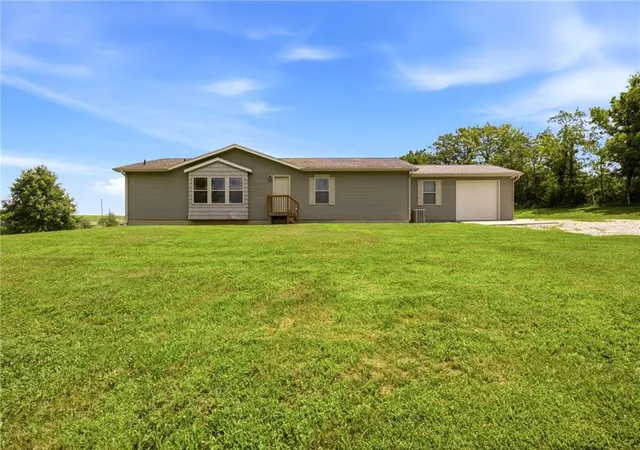 Single family home for sale at 13520 S Sam Moore Rd, Lone Jack, MO 64070 | MLS# 2631568