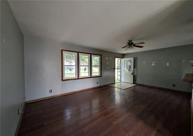 3rd image of 134 Ne 1291St Rd, Knob Noster, MO 65336 | MLS# 2631569