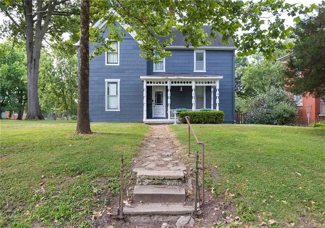 Photo 4 of Single family home for sale at 1919 South St, Lexington, MO 64067 | MLS# 2631571 | Listing updated on 2026-08-29