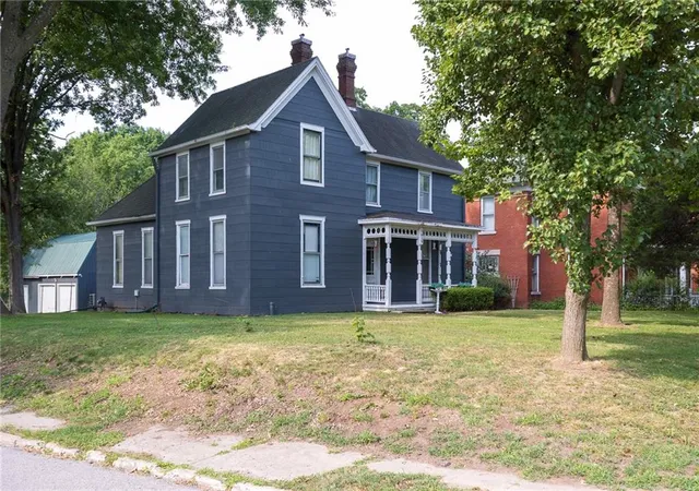 Photo 5 of Single family home for sale at 1919 South St, Lexington, MO 64067 | MLS# 2631571 | Listing updated on 2026-08-29