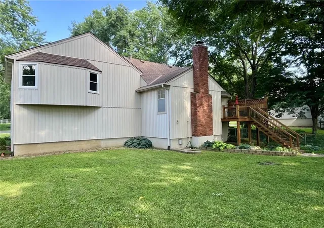 2nd image of 10004 Cody St, Overland Park, KS 66214 | MLS# 2631585
