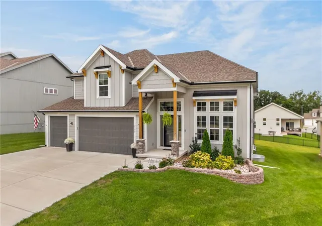 Photo 3 of Single family home for sale at 2152 Hay Market Ct, Liberty, MO 64068 | MLS# 2631592 | Listing updated on 2026-09-22
