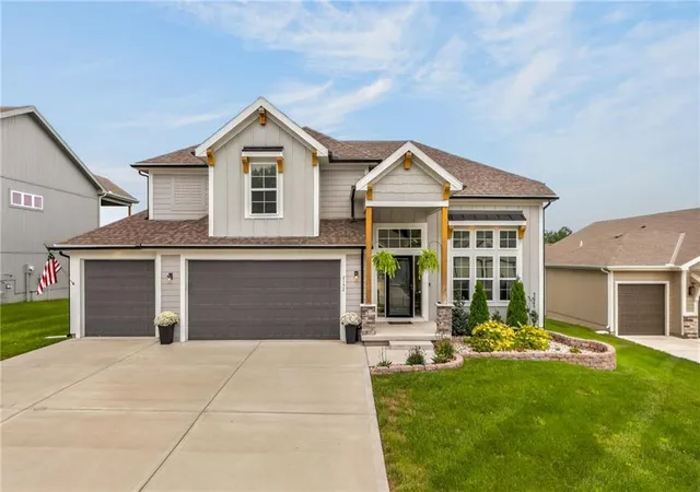 Photo 2 of Single family home for sale at 2152 Hay Market Ct, Liberty, MO 64068 | MLS# 2631592 | Listing updated on 2026-09-22
