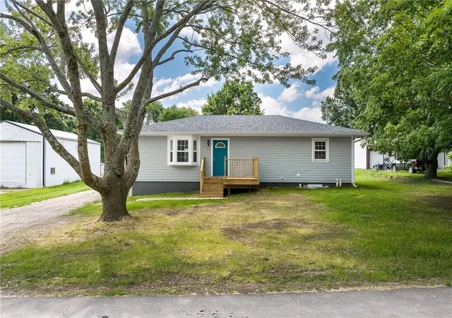 Photo 1 of Single family home for sale at 514 E 7th Street, Hamilton, MO 64644 | MLS# 2631631 | Listing updated on 2026-07-22